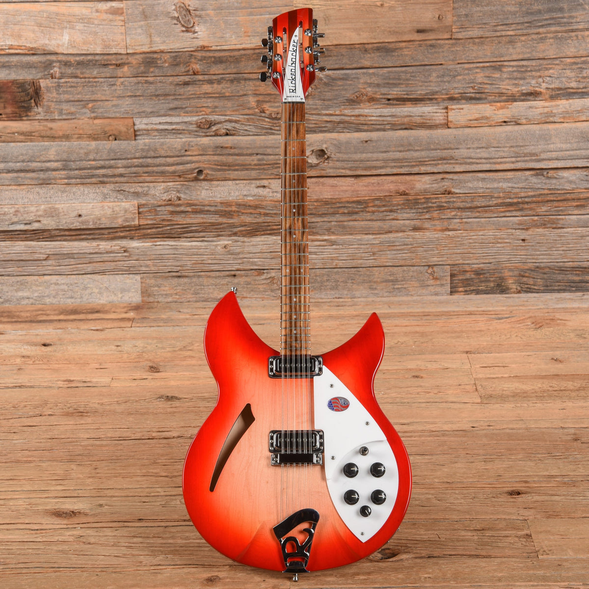 Rickenbacker 330/12 Fireglo 2023 - View 4 | MusicMarket