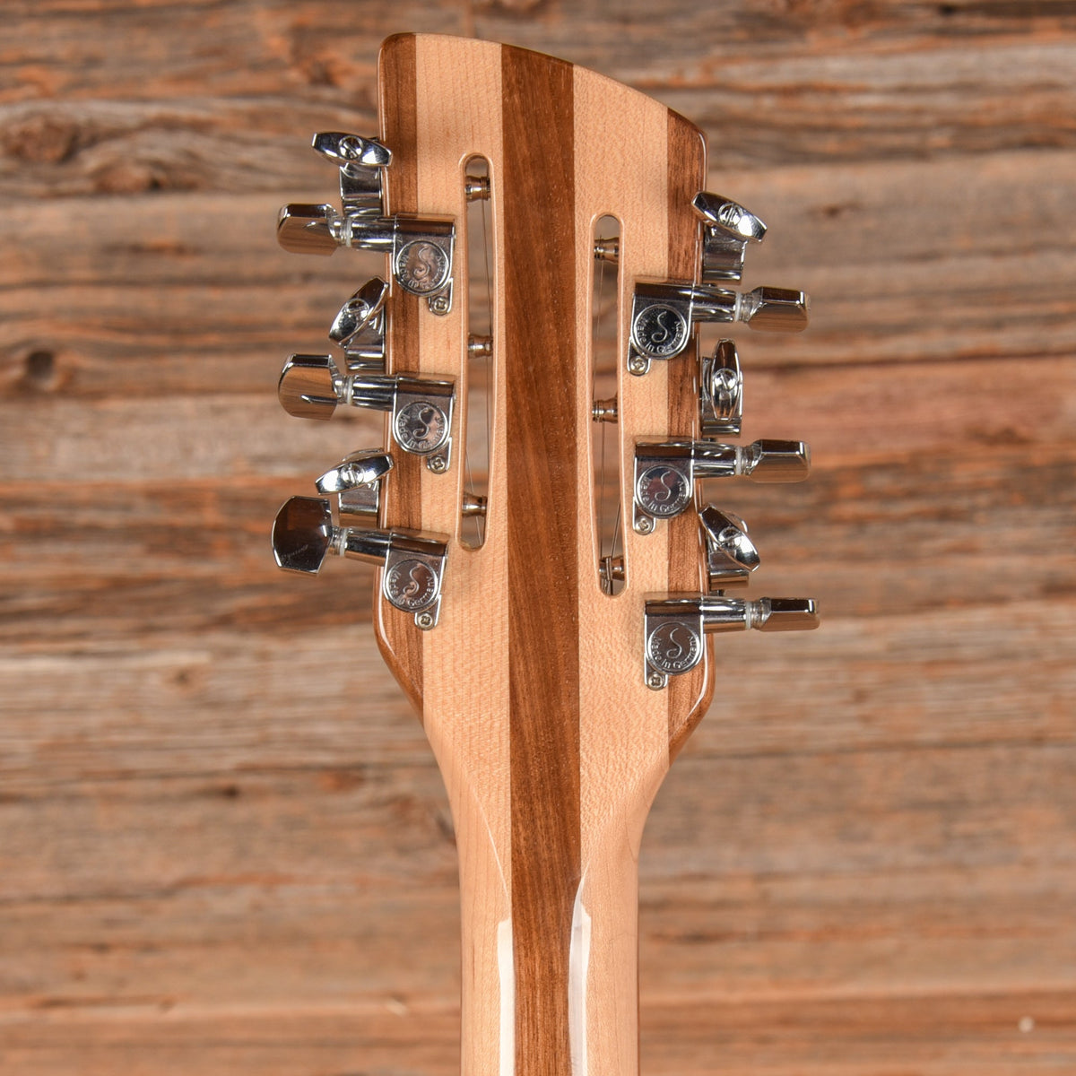 Rickenbacker 330/12 Mapleglo 2021 - View 7 | MusicMarket