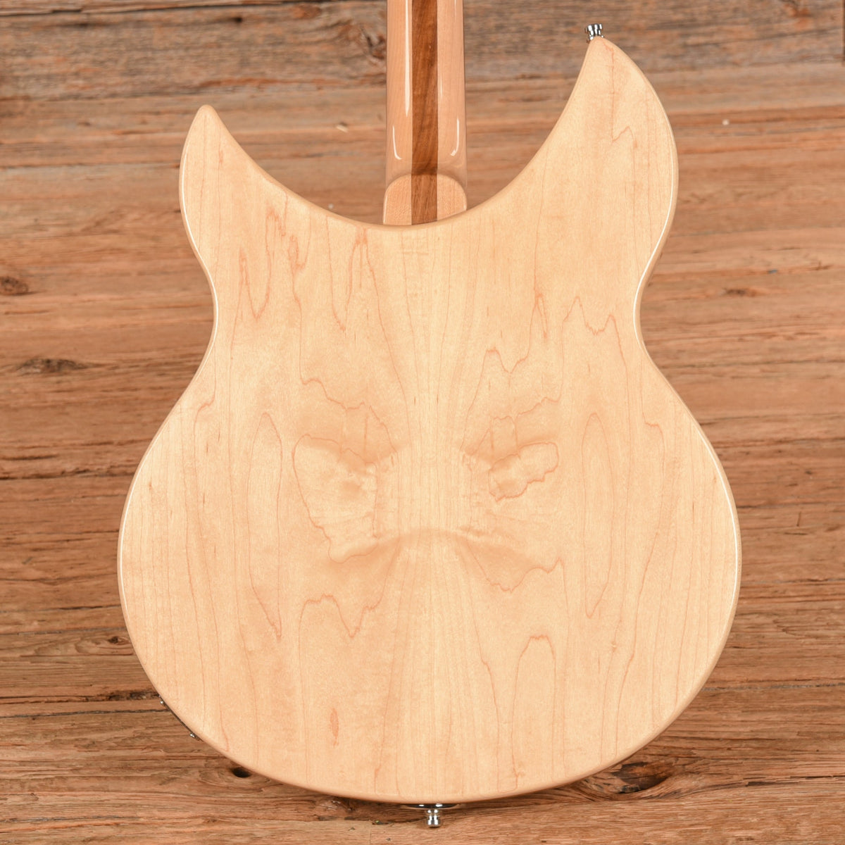 Rickenbacker 330/12 Mapleglo 2021 - View 3 | MusicMarket