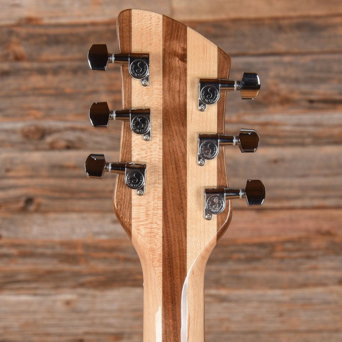 Rickenbacker 330 Mapleglo 2023 - View 7 | MusicMarket