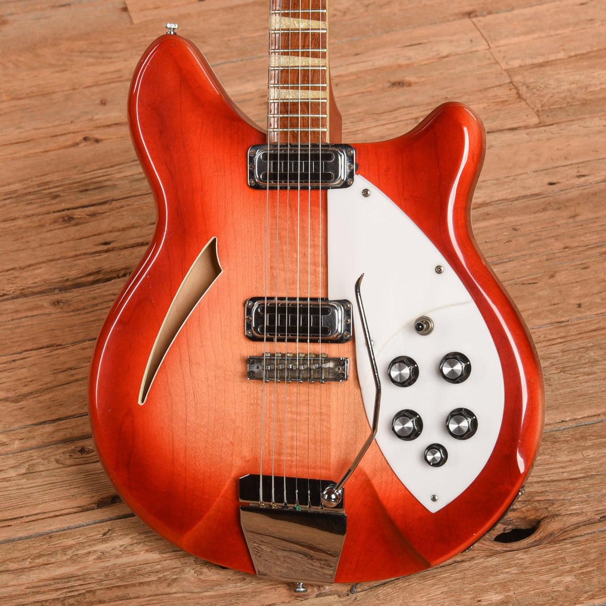 Rickenbacker 365 Fireglo 1965 - View 2 | MusicMarket