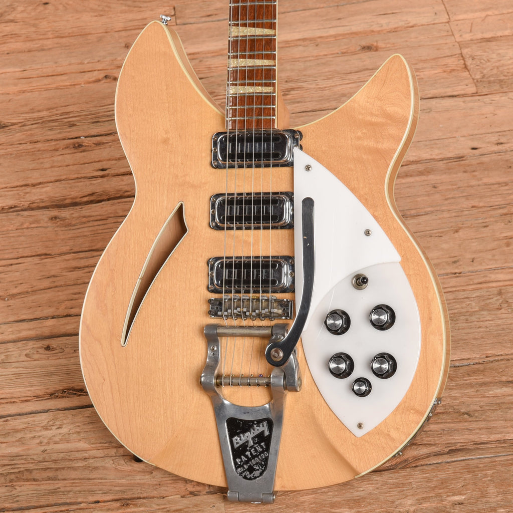Rickenbacker 370 OS Mapleglo 1968 - View 2 | MusicMarket