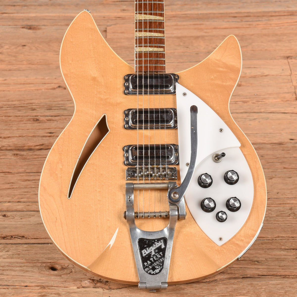 Rickenbacker 370 OS Mapleglo 1968 - MusicMarket