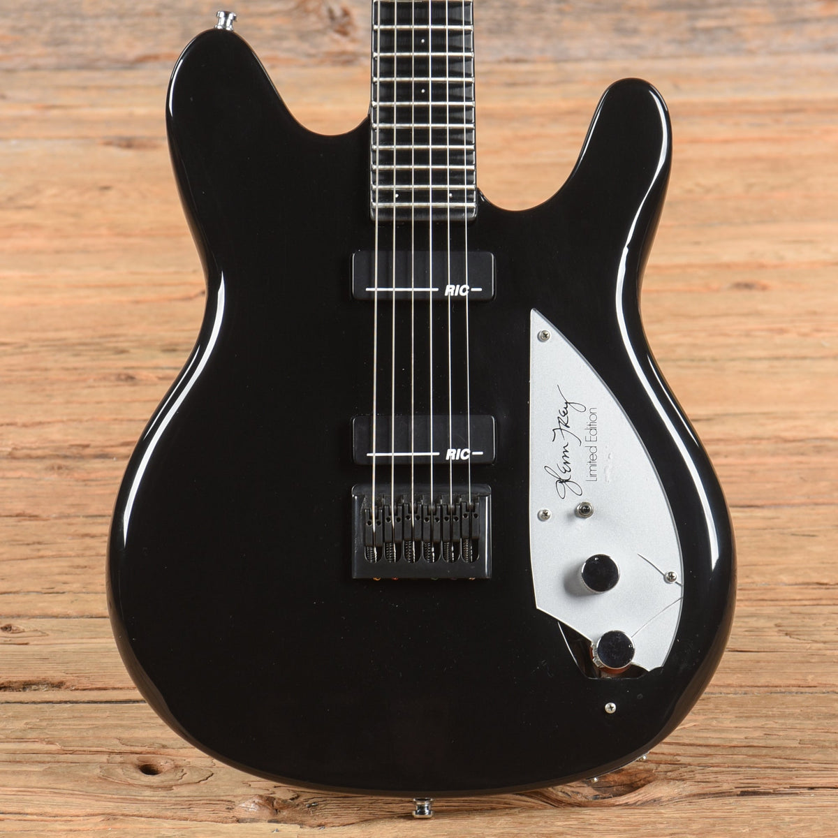 Rickenbacker 230GF Glen Frey Signature Jetglo - MusicMarket