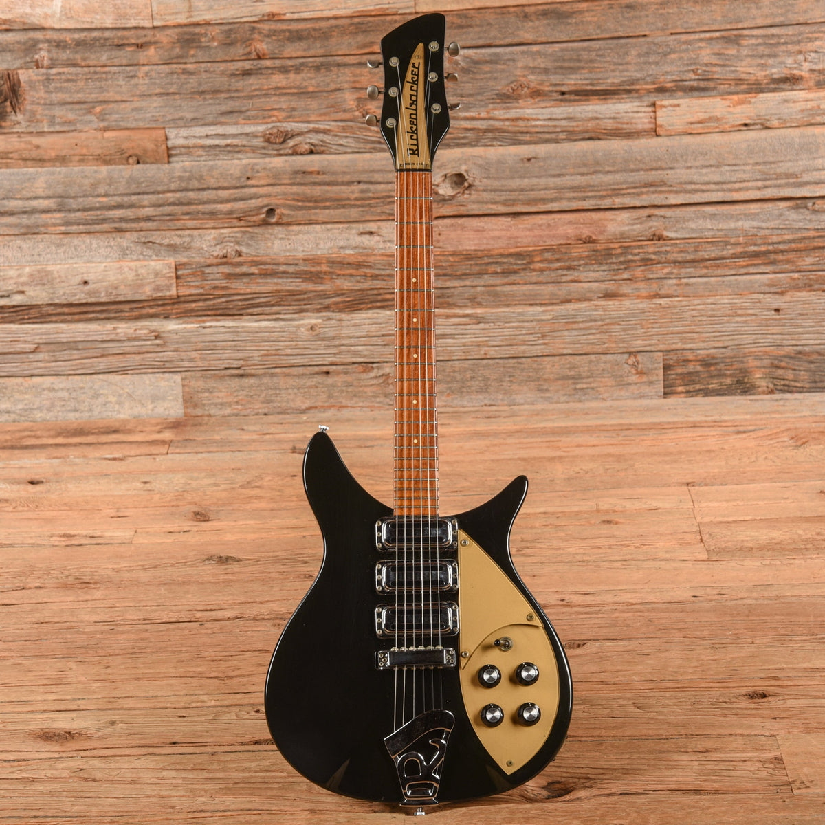 Rickenbacker 320 Jetglo 1982 - View 4 | MusicMarket