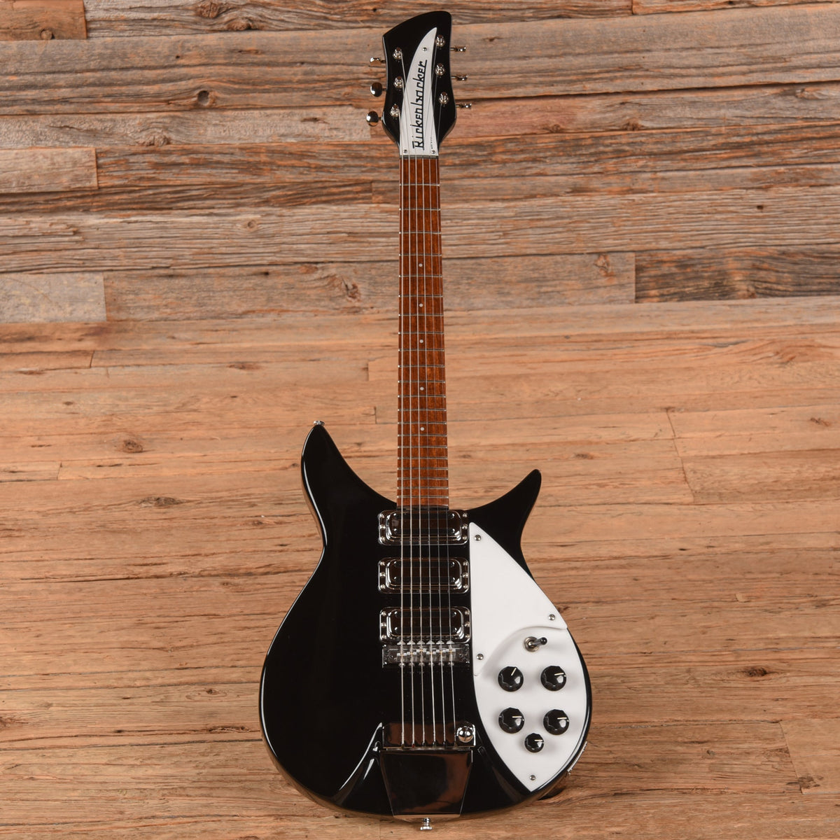 Rickenbacker 325C64 Jetglo 2022 - View 4 | MusicMarket