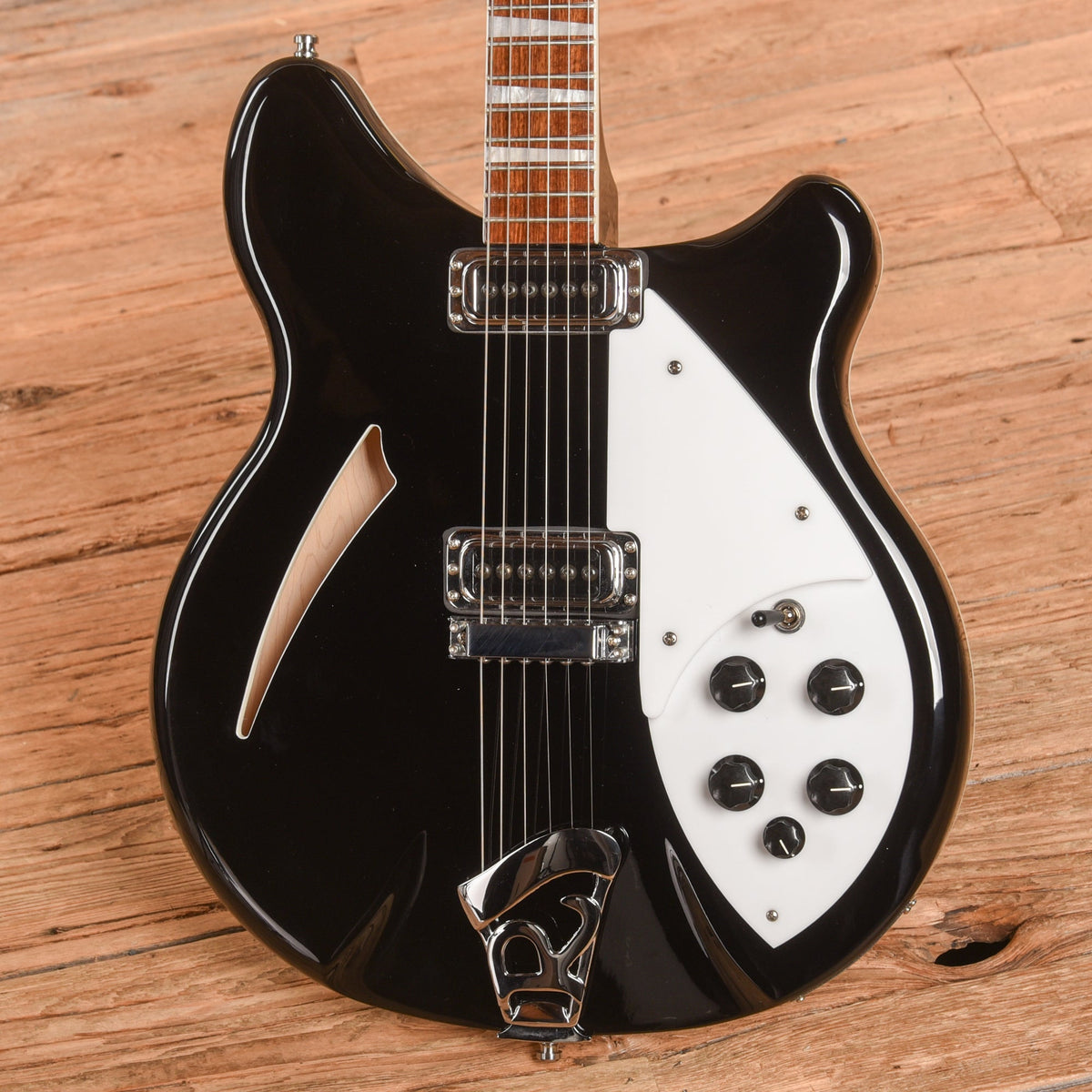Rickenbacker 360 Jetglo 2024 - View 2 | MusicMarket