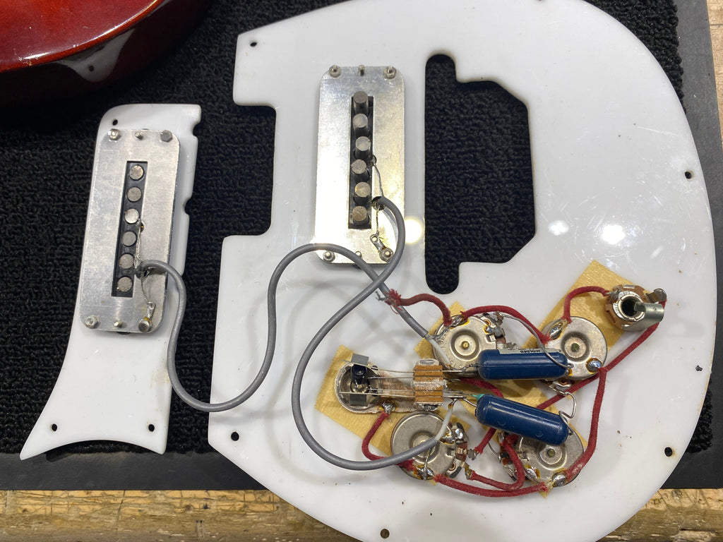Rickenbacker 456/12 Fireglo 1967 - View 13 | MusicMarket
