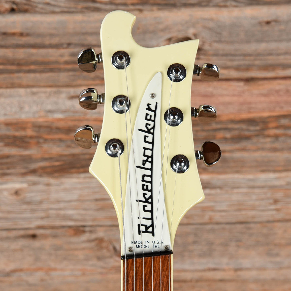 Rickenbacker 481 White 1975 - View 6 | MusicMarket