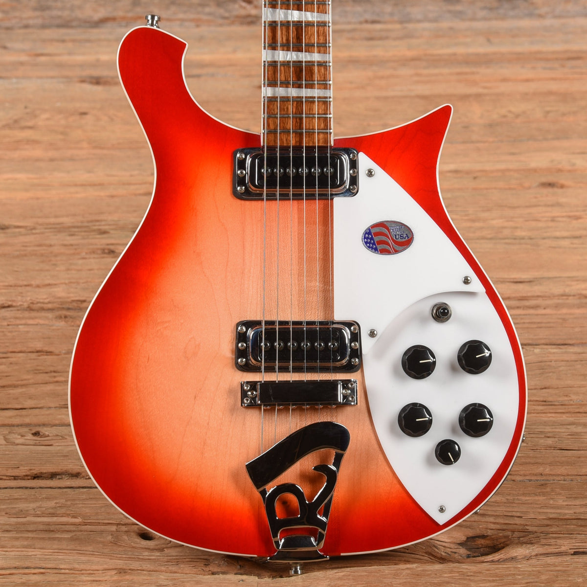 Rickenbacker 620 Fireglo 2023 - MusicMarket