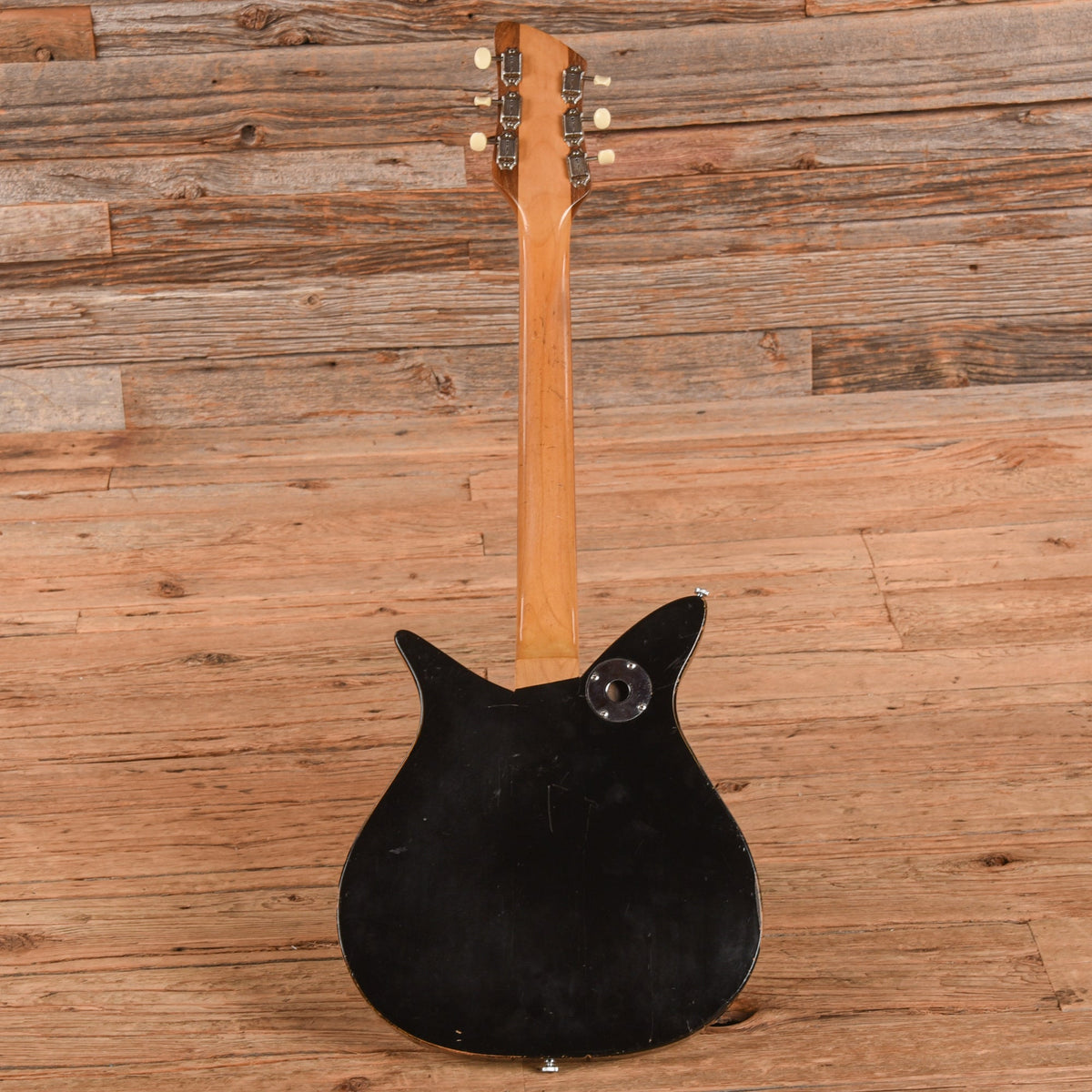 Rickenbacker Model 900 Jetglo 1960 - View 5 | MusicMarket
