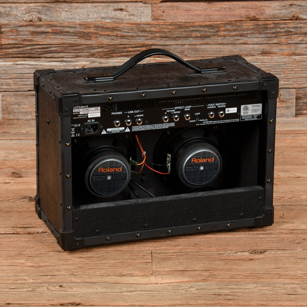 Roland JC-22 Jazz Chorus 2-Channel 30-Watt 2x6.5" Guitar Combo - View 2 | MusicMarket
