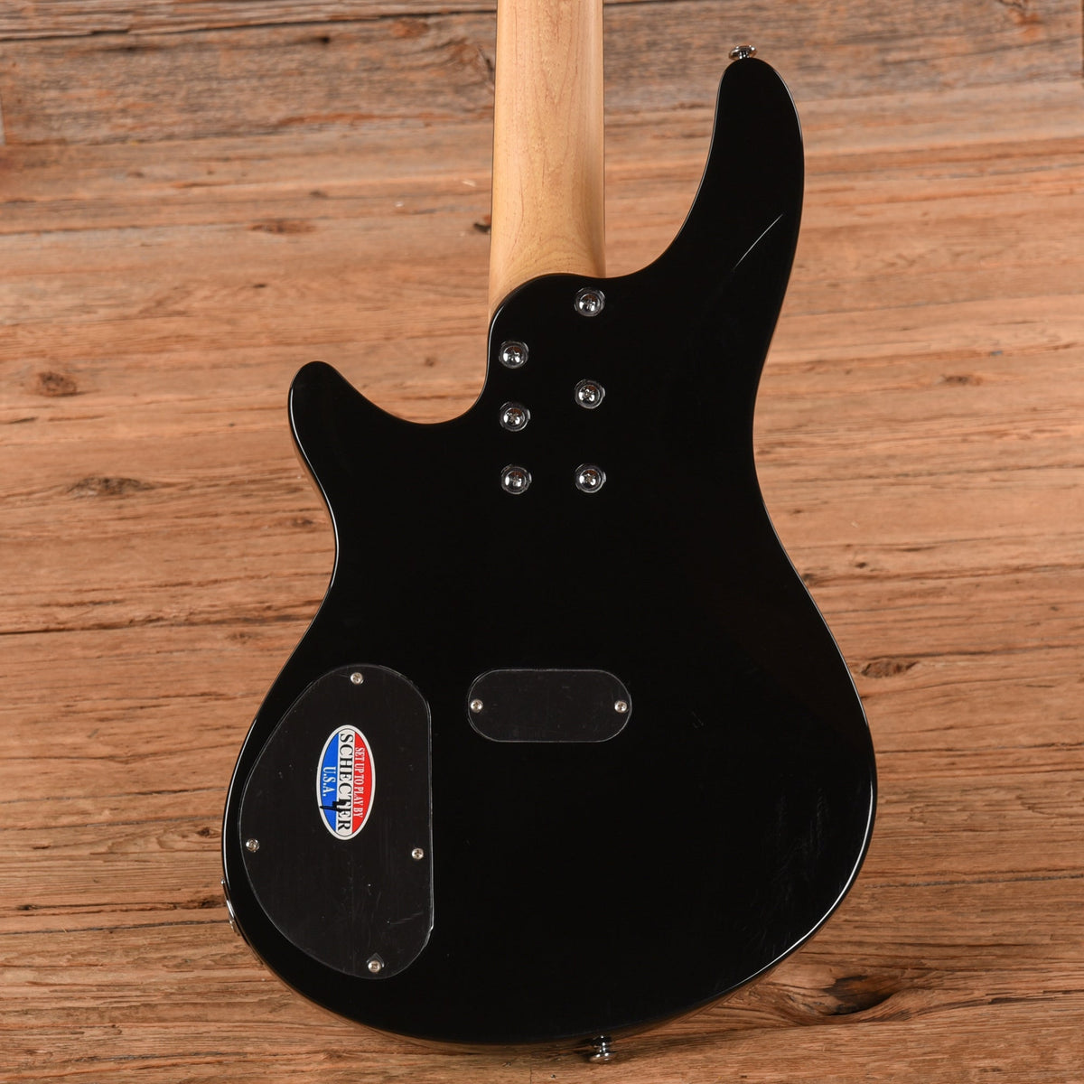 Schecter Omen-8 - View 3 | MusicMarket