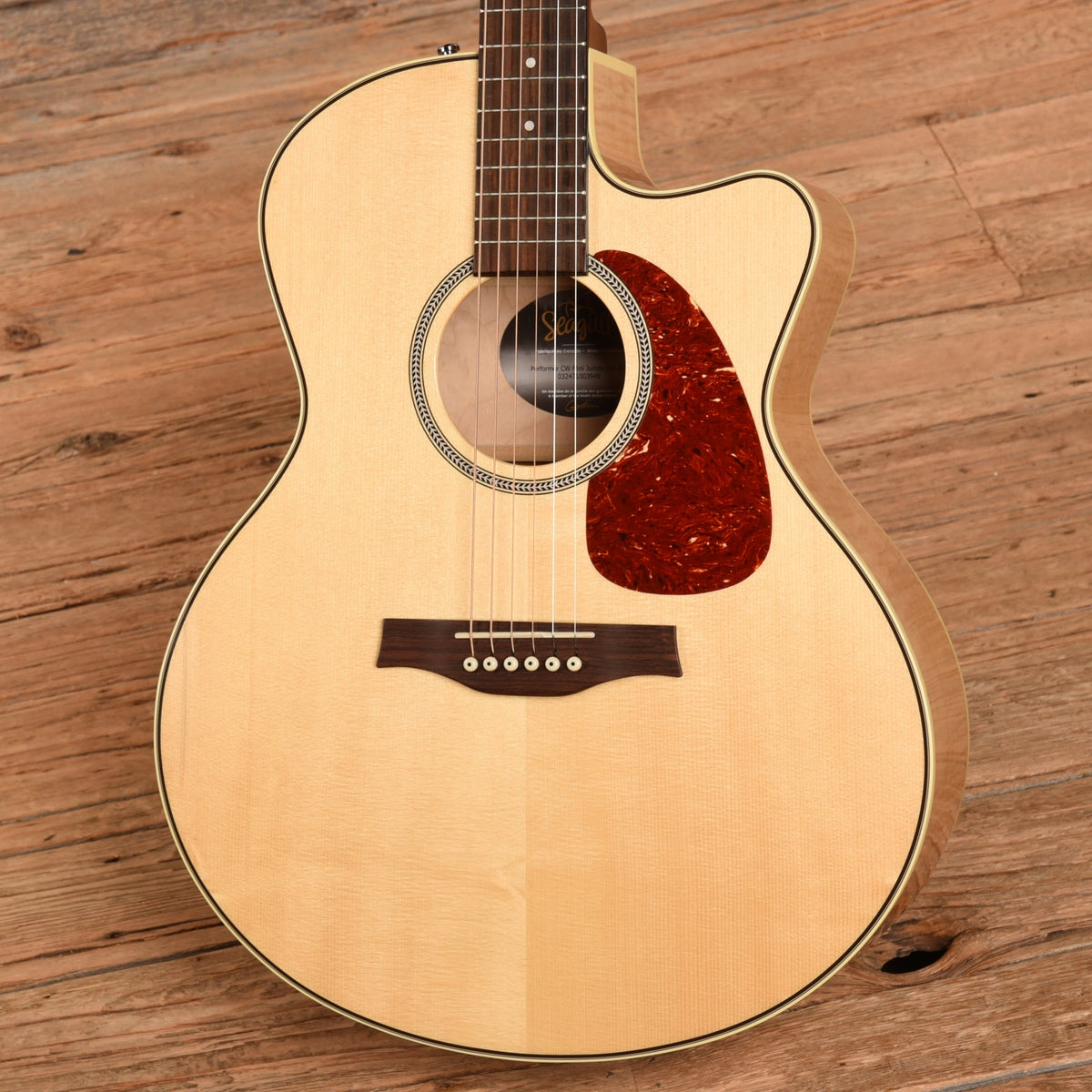 Seagull Performer CW Mini Jumbo HG Natural - View 2 | MusicMarket