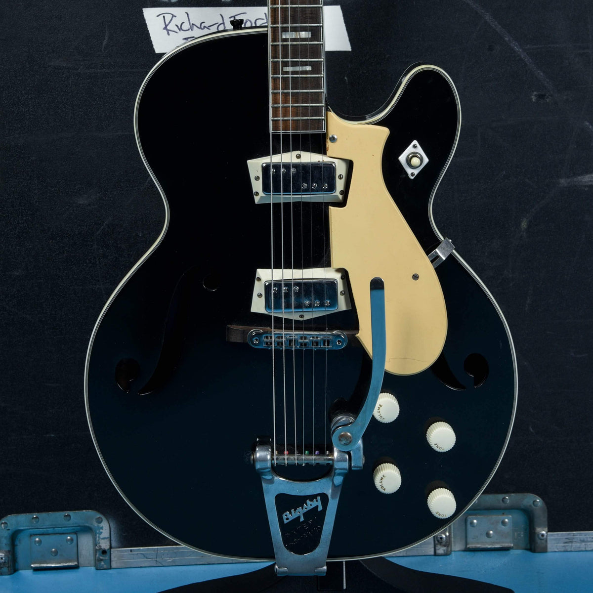 Silvertone Model 1446 Chris Isaak Black 1960s - View 3 | MusicMarket