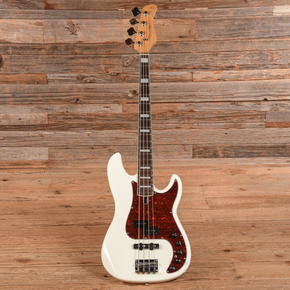 Sire 2nd Gen P7 White 2025 - View 4 | MusicMarket