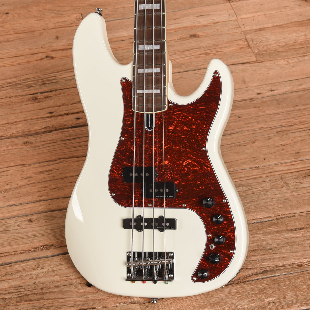 Sire 2nd Gen P7 White 2025 - View 2 | MusicMarket