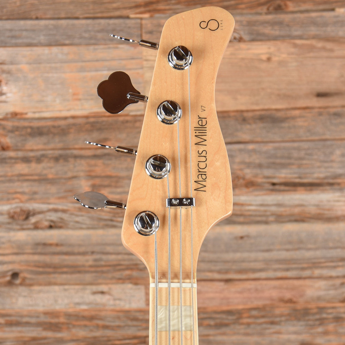 Sire Marcus Miller V7 4-String Swamp Ash/Poplar Reissue Transparent Green Satin - View 6 | MusicMarket