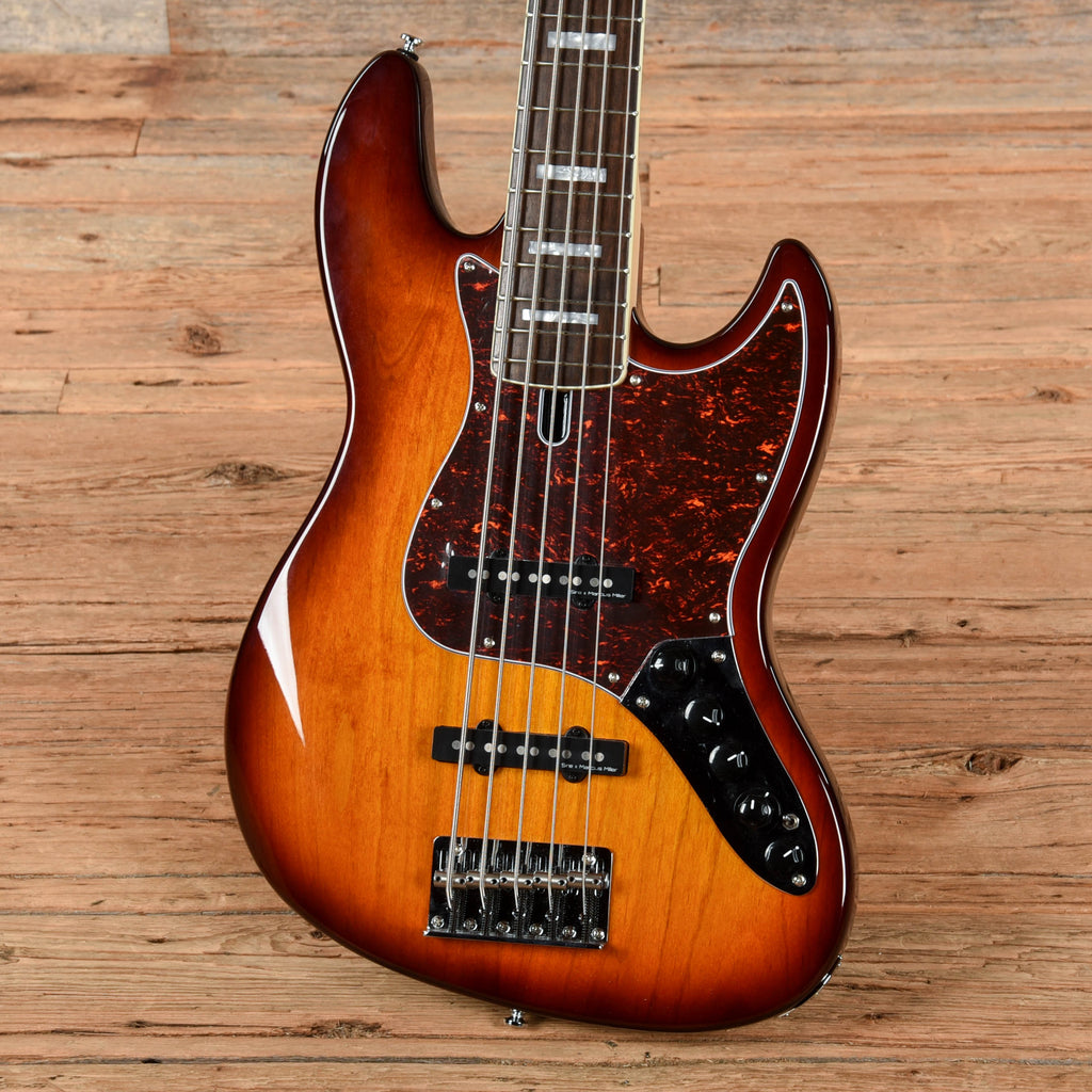 Sire Marcus Miller V7 5-String Sunburst 2024 - View 2 | MusicMarket