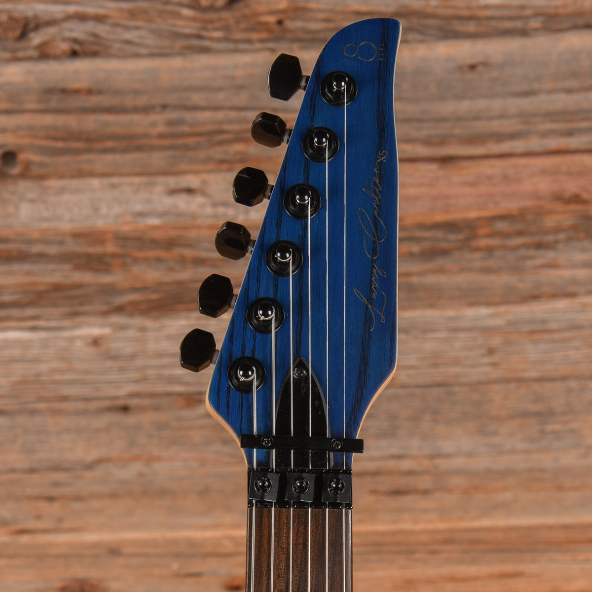 Sire Larry Carlton X5 Transparent Blue 2024 - View 6 | MusicMarket