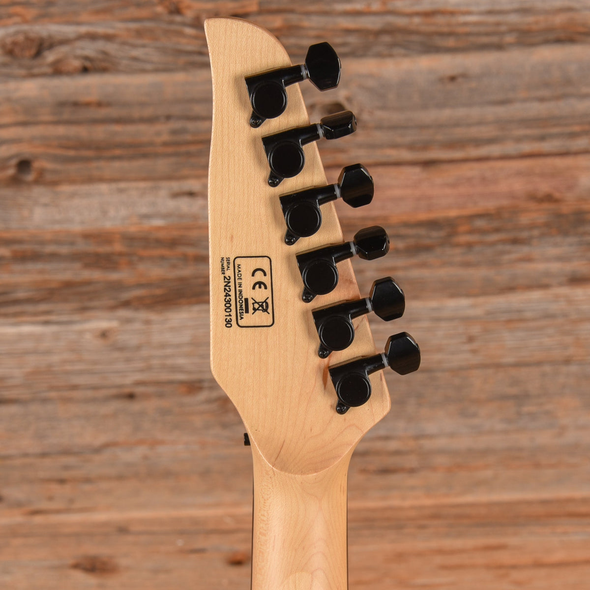 Sire Larry Carlton X5 Transparent Blue 2024 - View 7 | MusicMarket