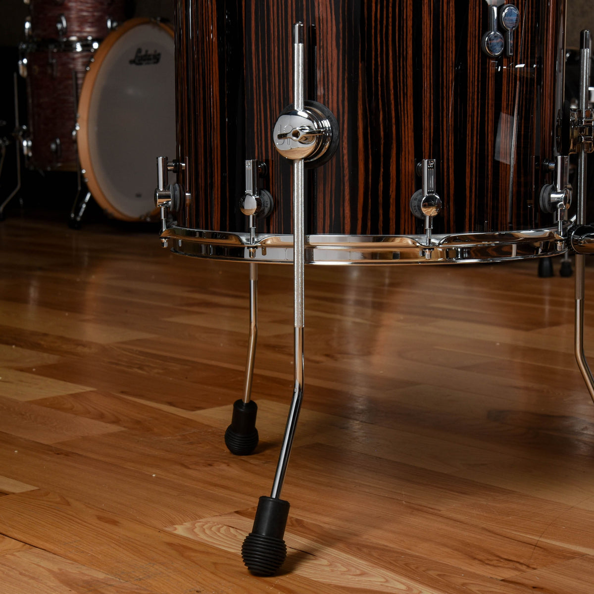Sonor SQ2 12/16/22 3pc. Maple Drum Kit Ebony High Gloss - View 5 | MusicMarket