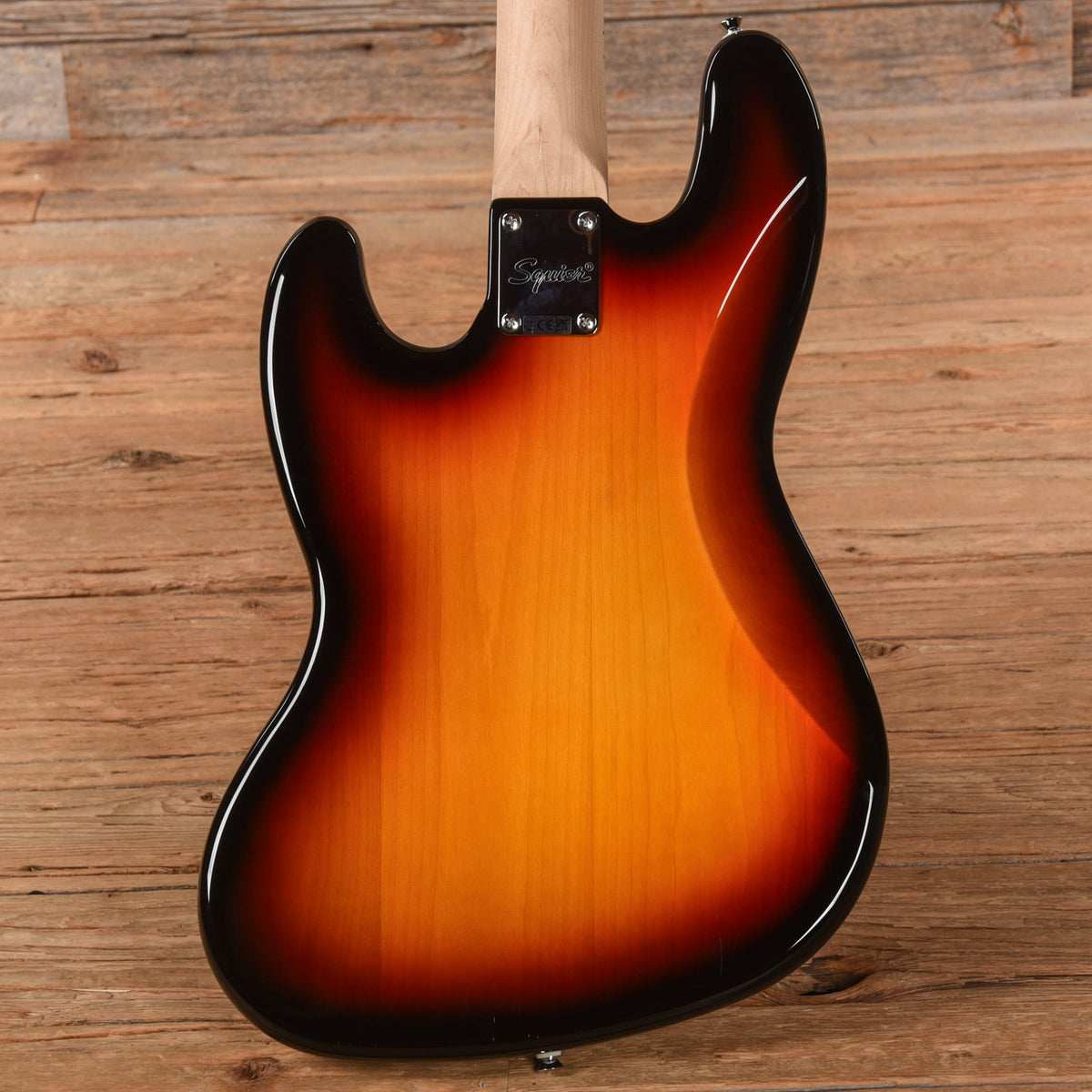 Squier Affinity Jazz Bass 3-Tone Sunburst - View 3 | MusicMarket
