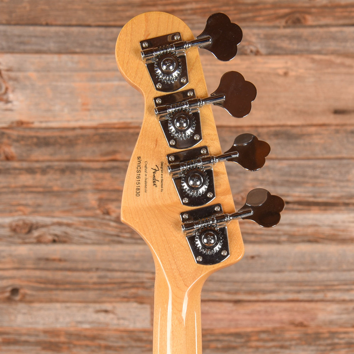 Squier Vintage Modified Jazz Bass Sunburst 2016 - View 7 | MusicMarket