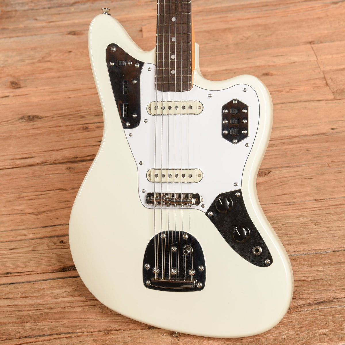Squier Classic Vibe '60s Jaguar Olympic White 2024 - View 2 | MusicMarket