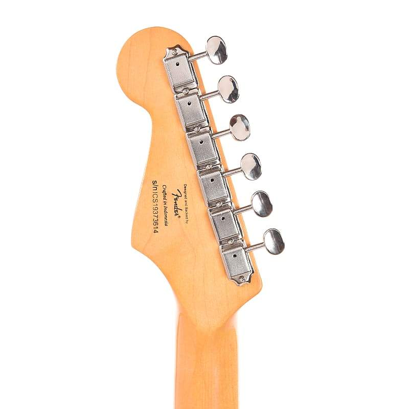 Squier Classic Vibe '60s Stratocaster Shell Pink w/Mint Pickguard - View 7 | MusicMarket