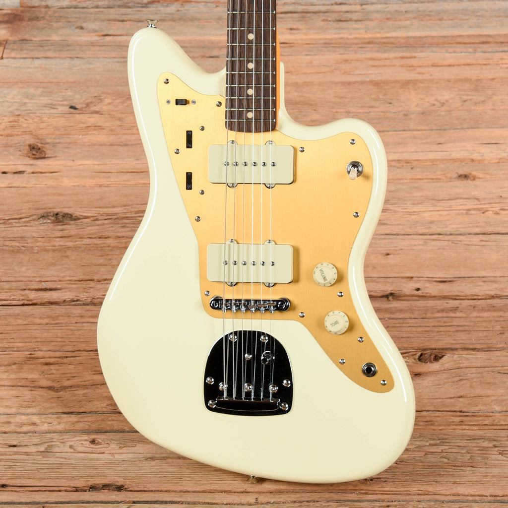 Squier J Mascis Signature Jazzmaster Vintage White 2023 - View 2 | MusicMarket