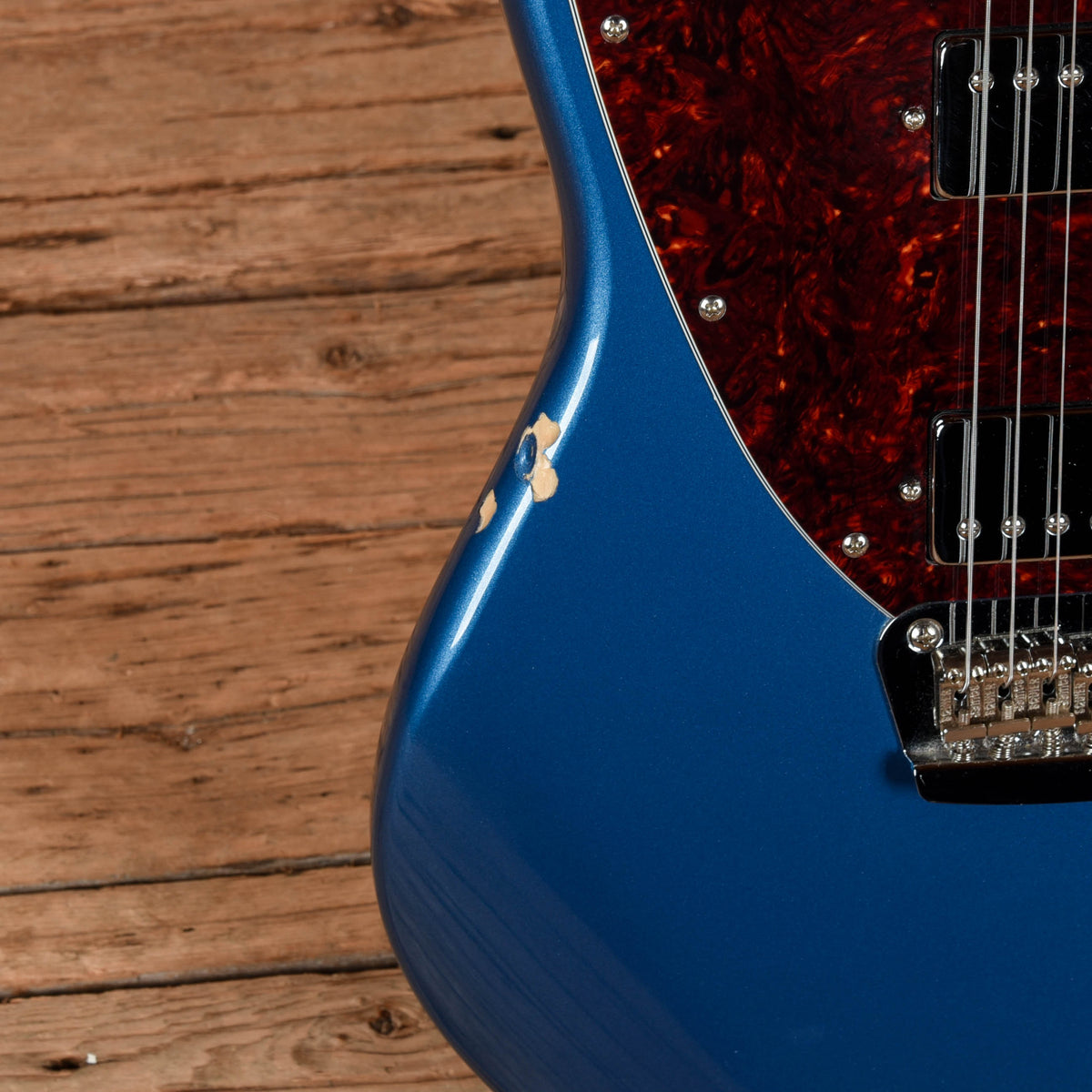 Squier Paranormal Toronado Lake Placid Blue 2020 - View 9 | MusicMarket