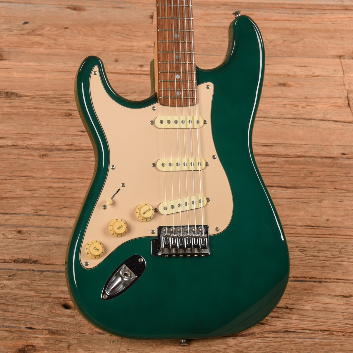 Squier Standard Stratocaster British Racing Green 1998 LEFTY - View 2 | MusicMarket