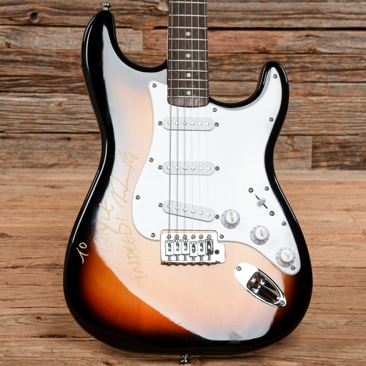 Squier Stratocaster Sunburst 2010 - View 8 | MusicMarket