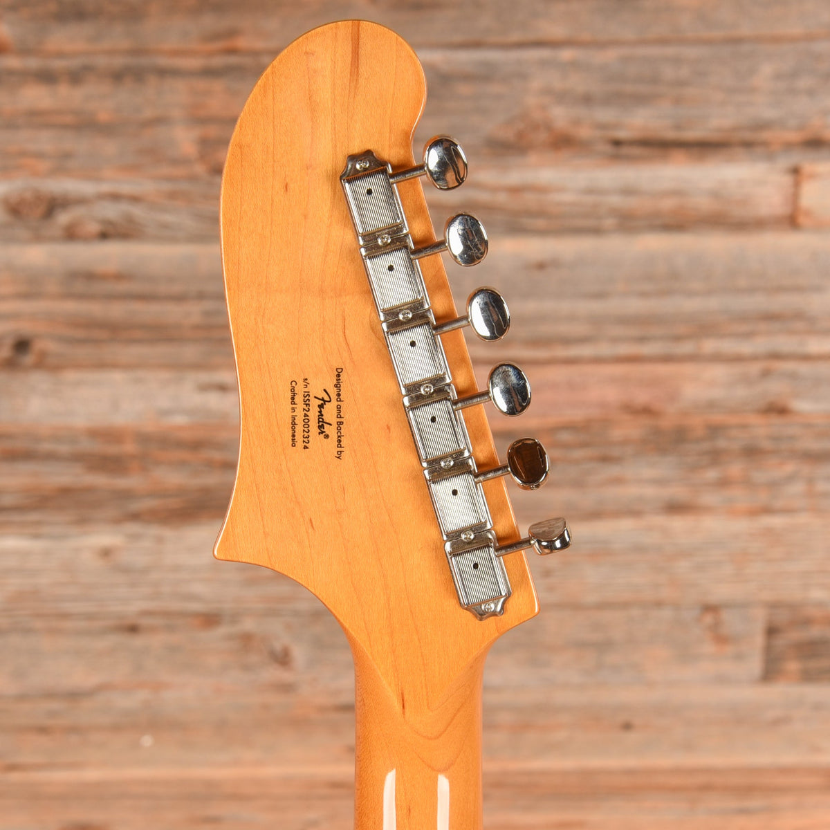 Squier Classic Vibe Starcaster 3-Color Sunburst 2024 - View 7 | MusicMarket