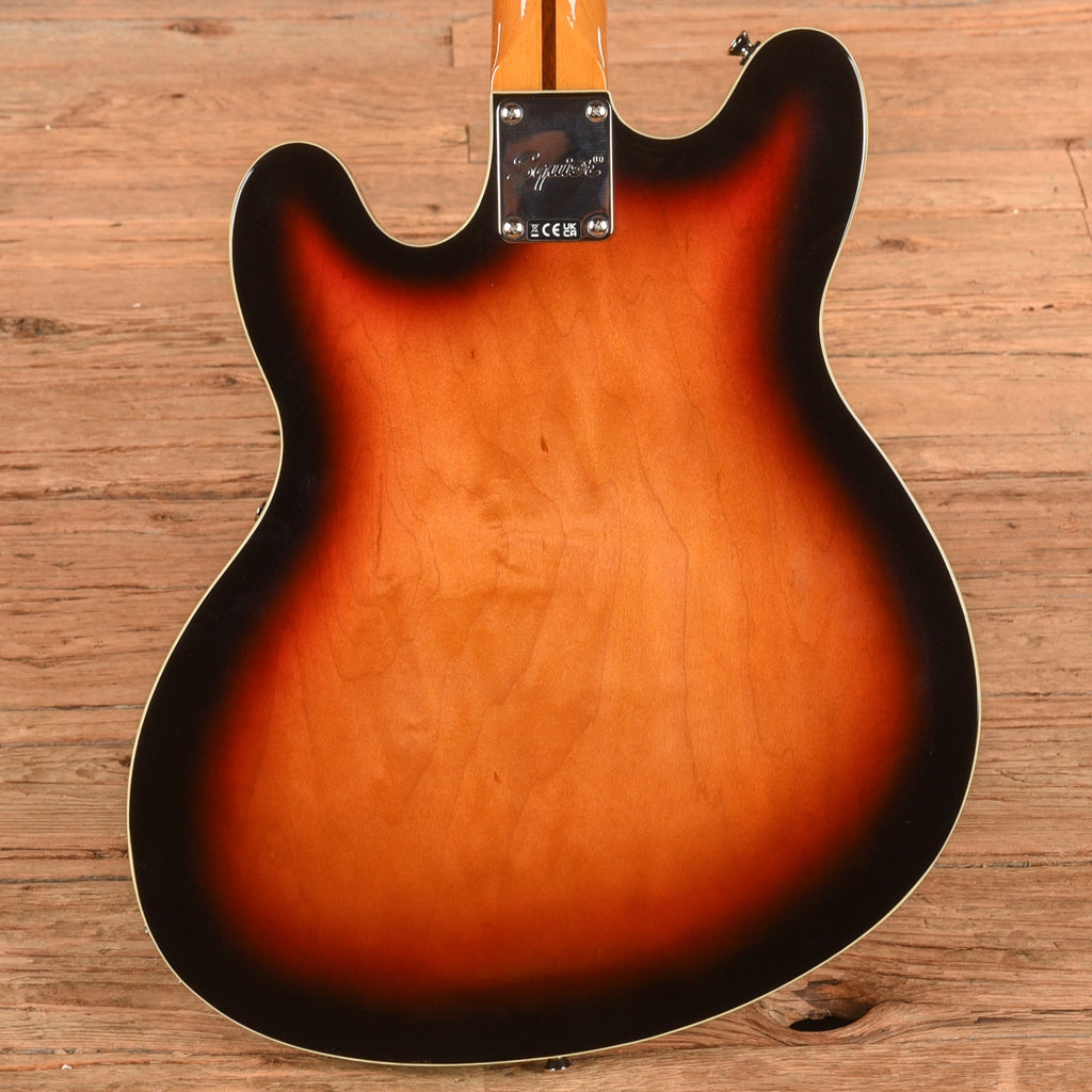 Squier Classic Vibe Starcaster 3-Color Sunburst 2024 - View 3 | MusicMarket