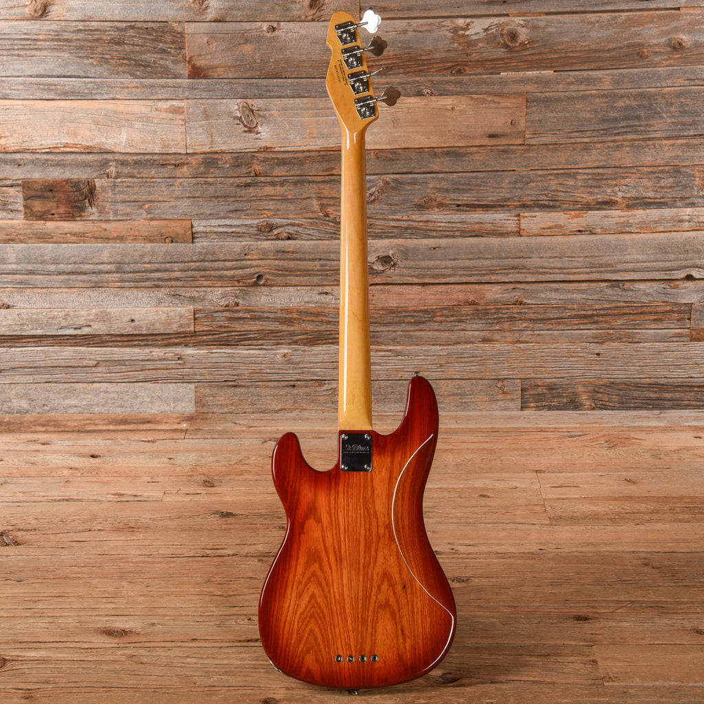 St. Blues King Bass Sunburst - View 5 | MusicMarket