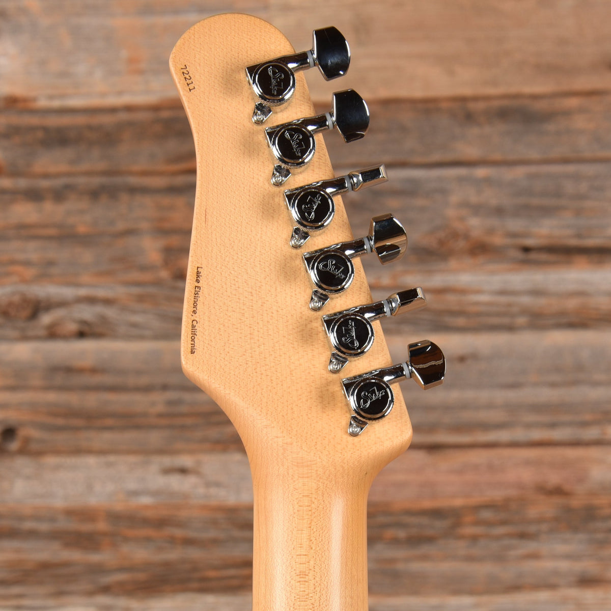 Suhr Classic JM Pro Gold 2023 - View 7 | MusicMarket
