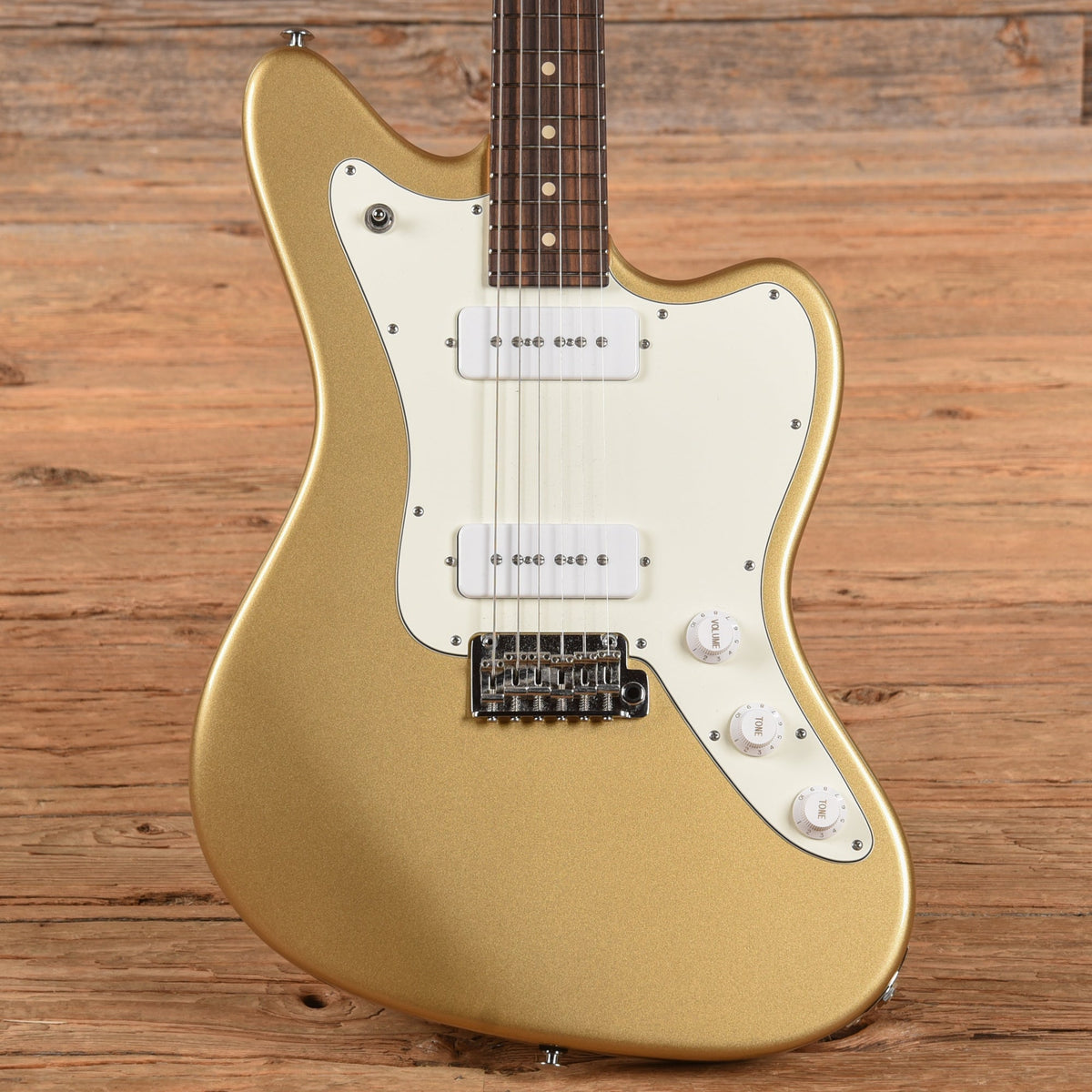 Suhr Classic JM Pro Gold 2023 - MusicMarket