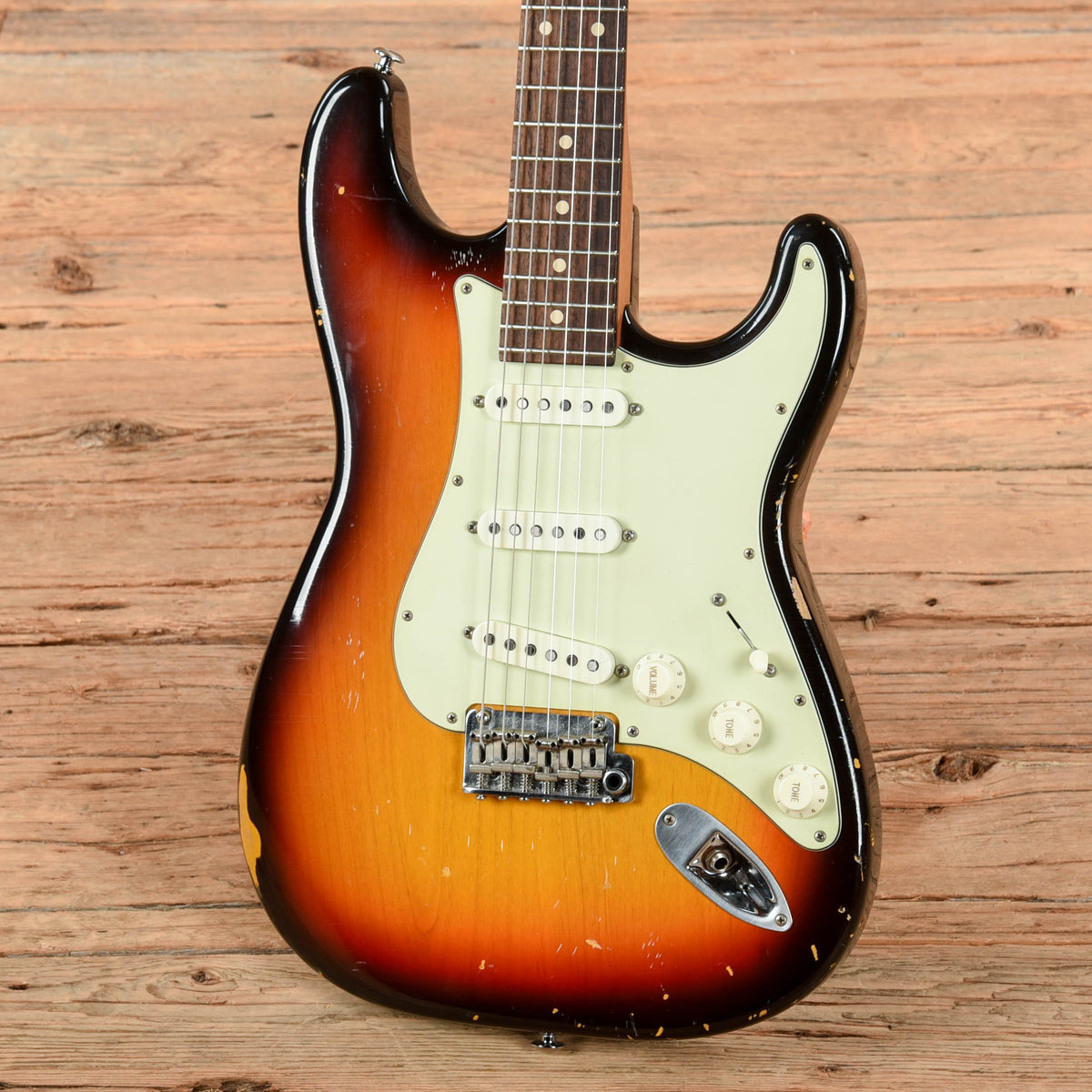 Suhr Classic S Antique Sunburst - View 2 | MusicMarket