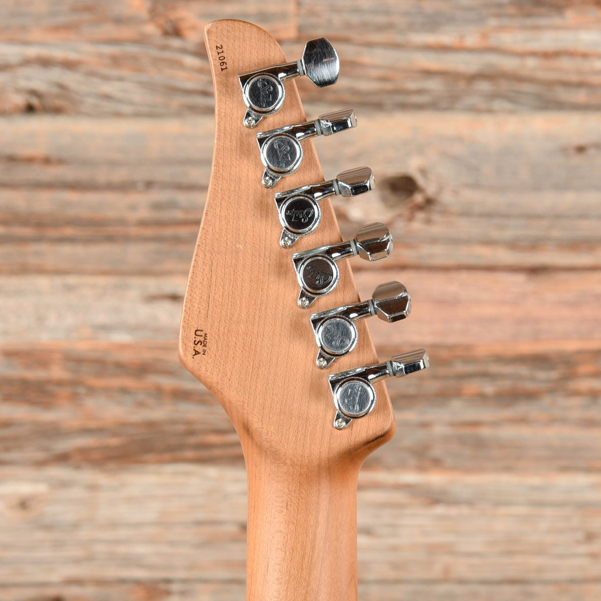 Suhr Classic S Antique Sunburst - View 7 | MusicMarket