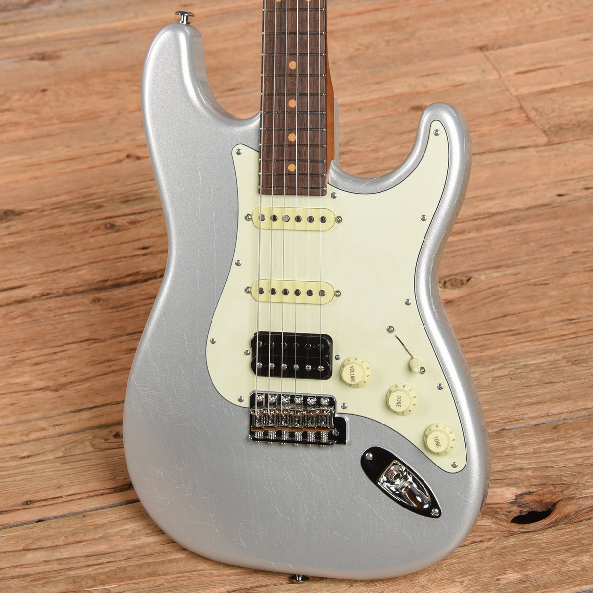 Suhr Classic S HSS Firemist Silver - View 2 | MusicMarket
