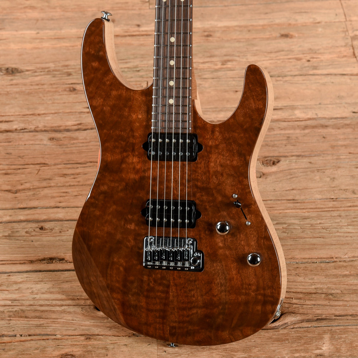 Suhr Custom Shop Modern HH Walnut - View 2 | MusicMarket