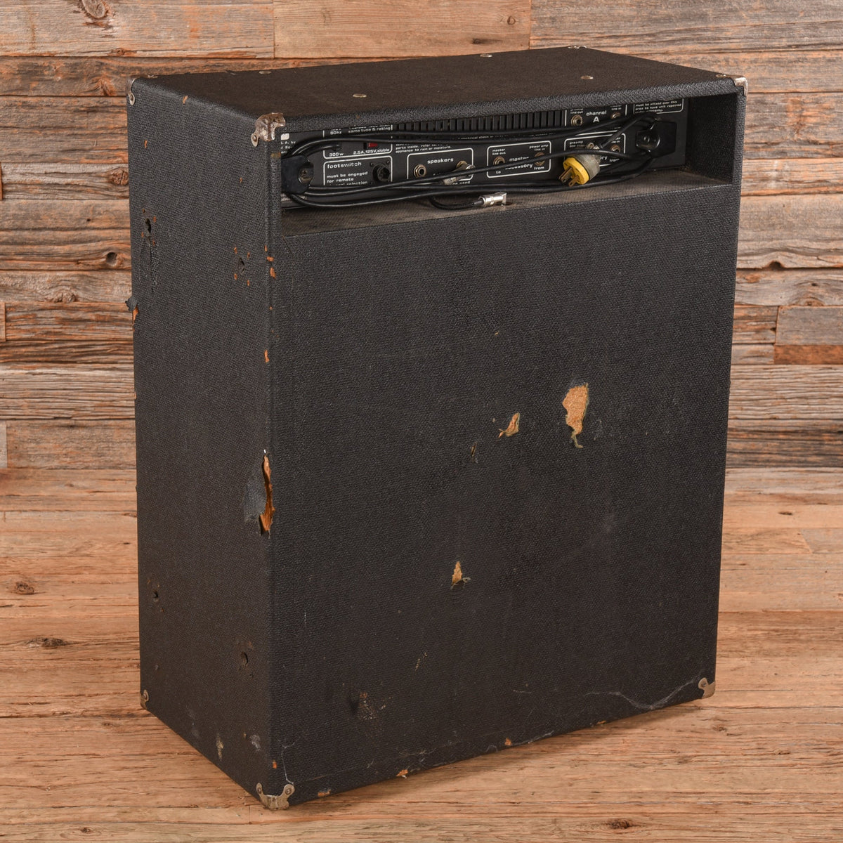 Sunn Beta Bass 1x15" Bass Combo Amp - View 2 | MusicMarket