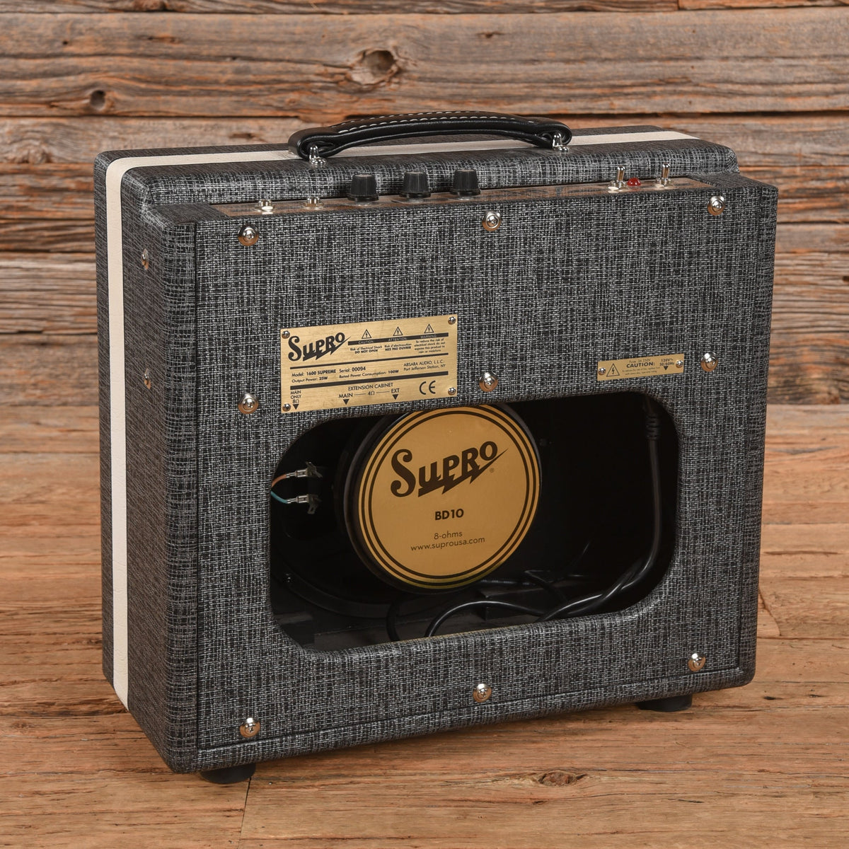 Supro 1600 Supreme 1x10" Guitar Combo Amp - View 2 | MusicMarket