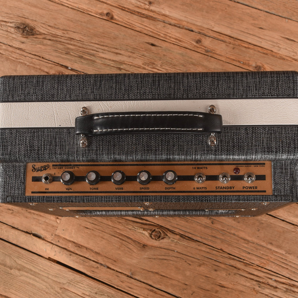 Supro 1610RT Comet 14-Watt 1x10" Guitar Combo Amp - View 3 | MusicMarket