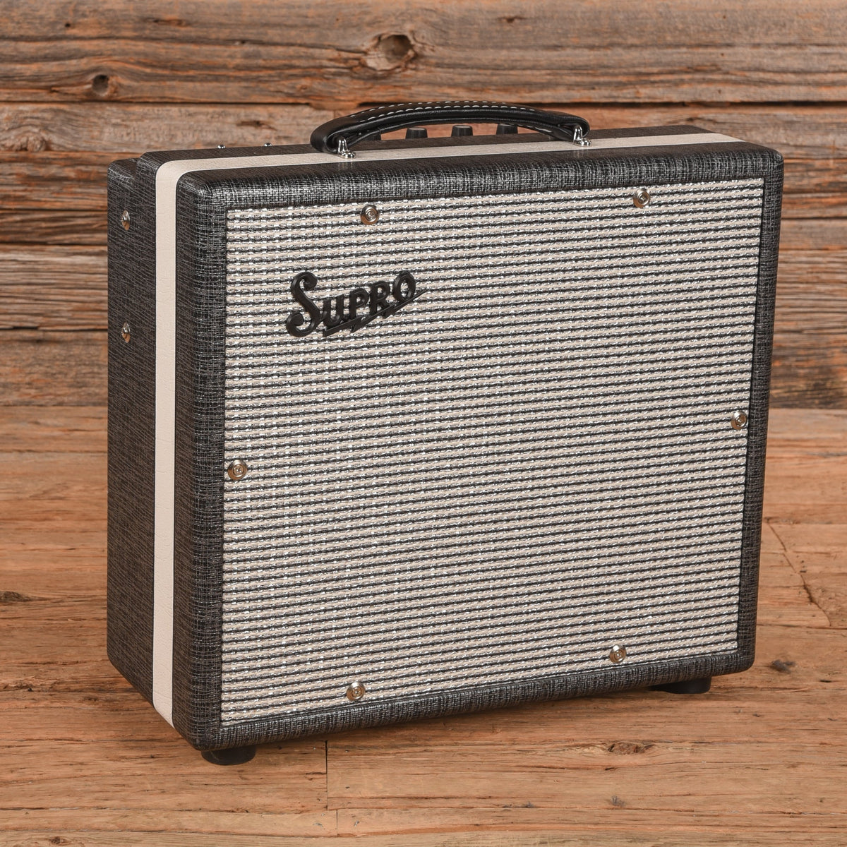 Supro 1610RT Comet 14-Watt 1x10" Guitar Combo Amp - MusicMarket