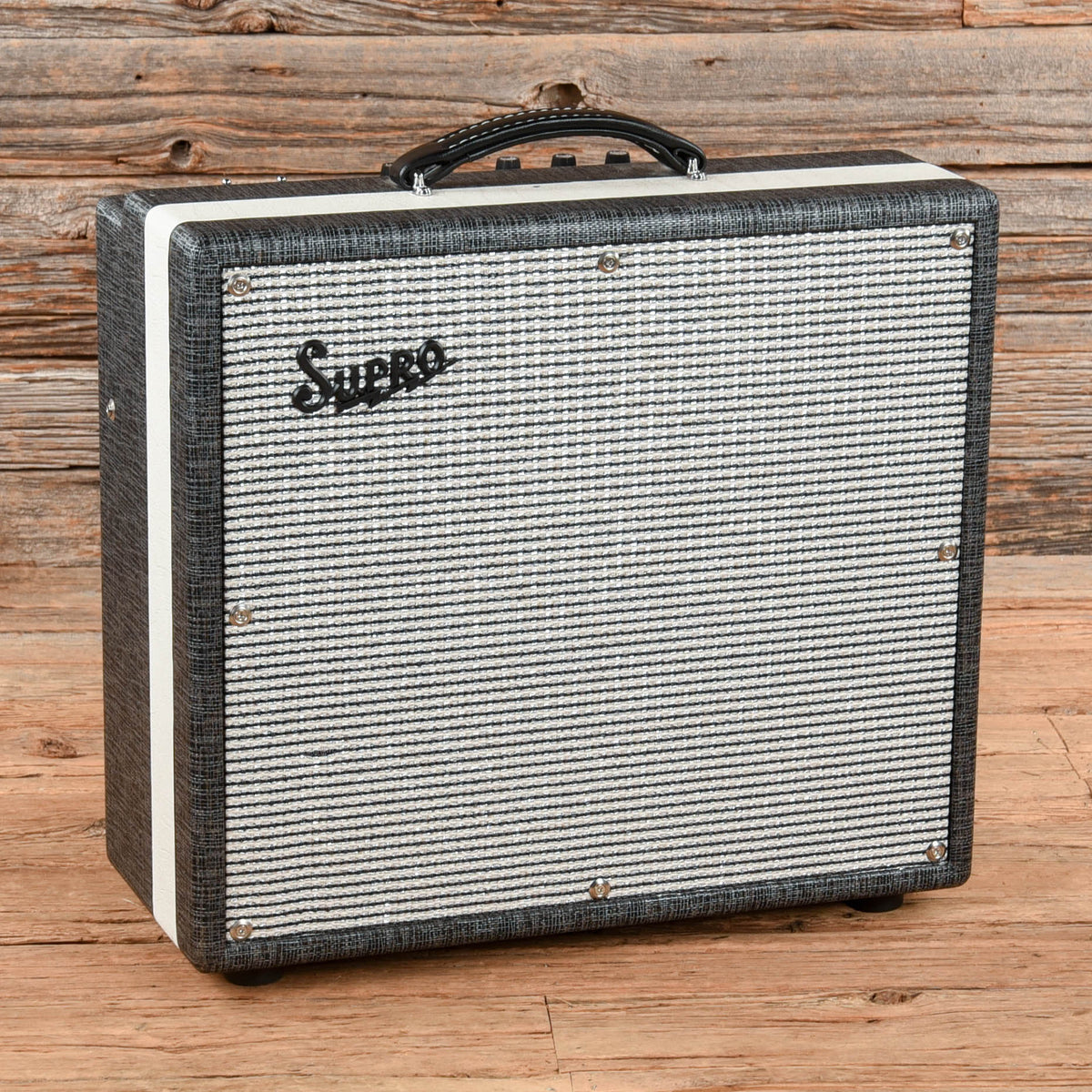Supro Black Magick 1695T 24-Watt 1x12" Guitar Combo Amp - MusicMarket