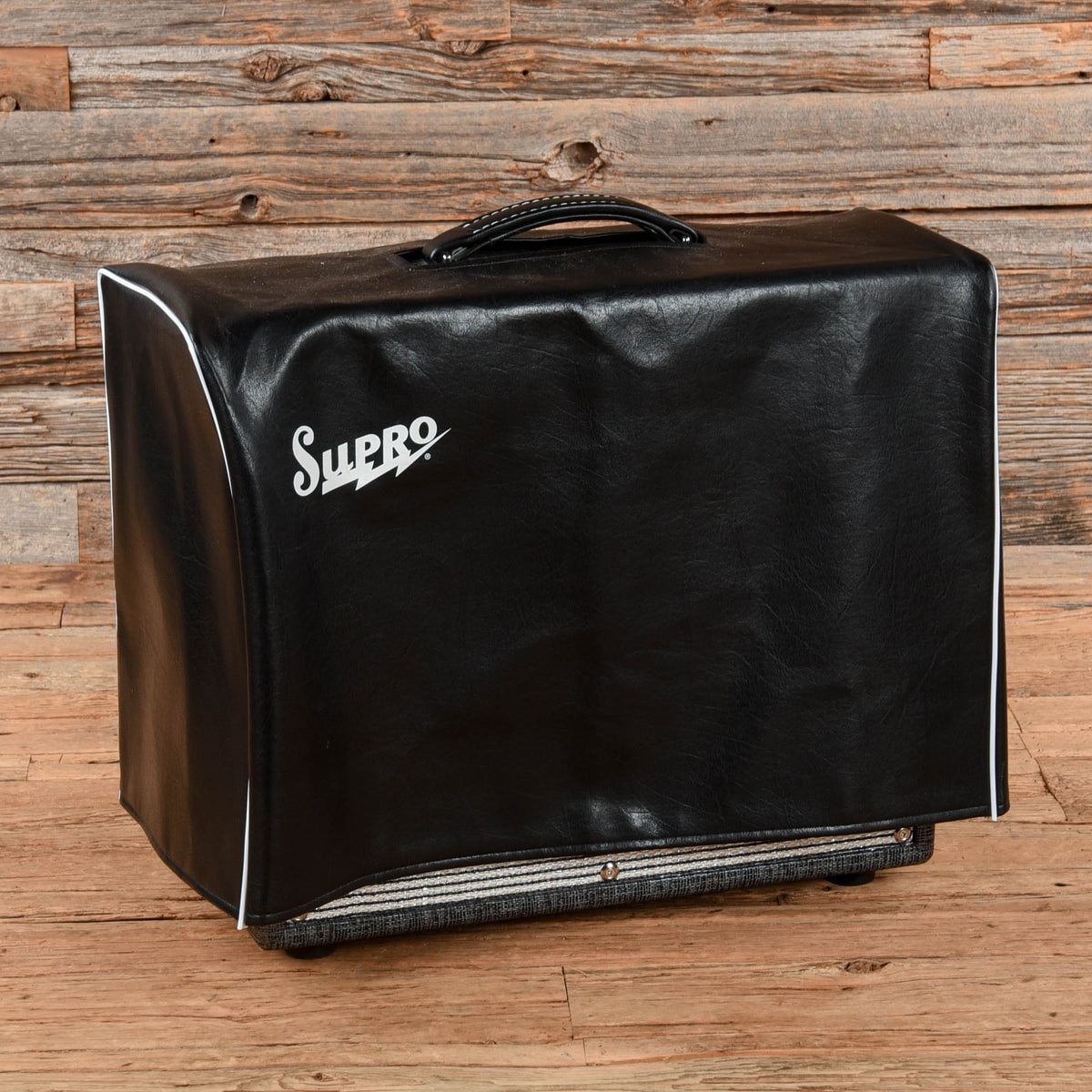Supro Black Magick 1695T 24-Watt 1x12" Guitar Combo Amp - View 4 | MusicMarket