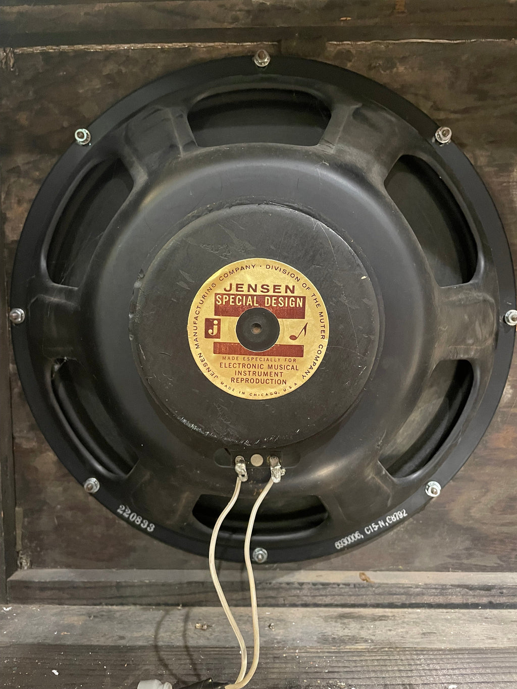 Supro Thunderbolt S6420 1965 - View 7 | MusicMarket